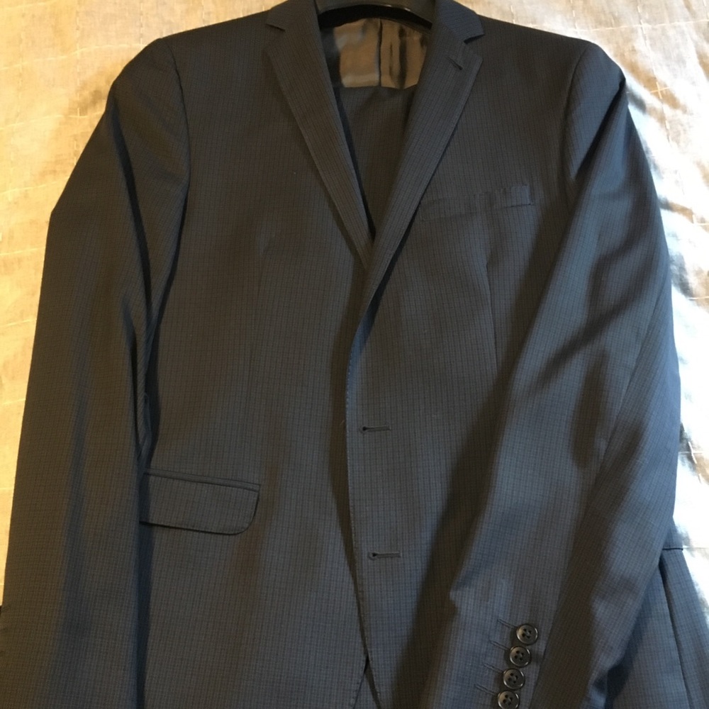 38R Ben Sherman “Camden” tailored skinny fit suit.